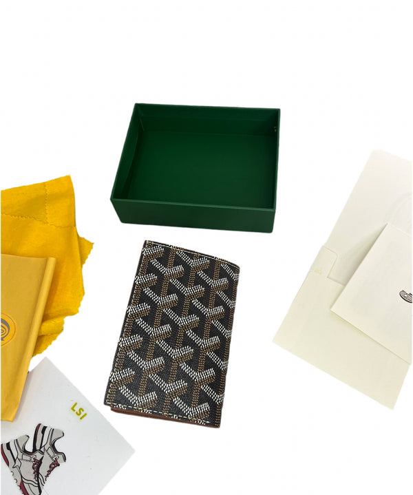 St Pierre card holder